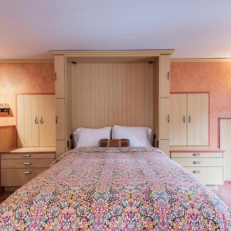 Ganges Salt Spring Carriage House B&B מראה חיצוני תמונה