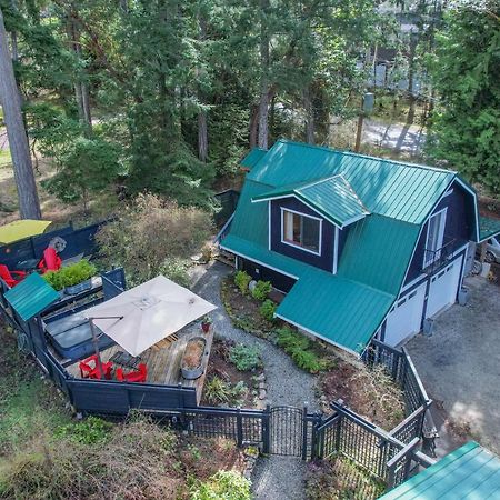 Ganges Salt Spring Carriage House B&B מראה חיצוני תמונה