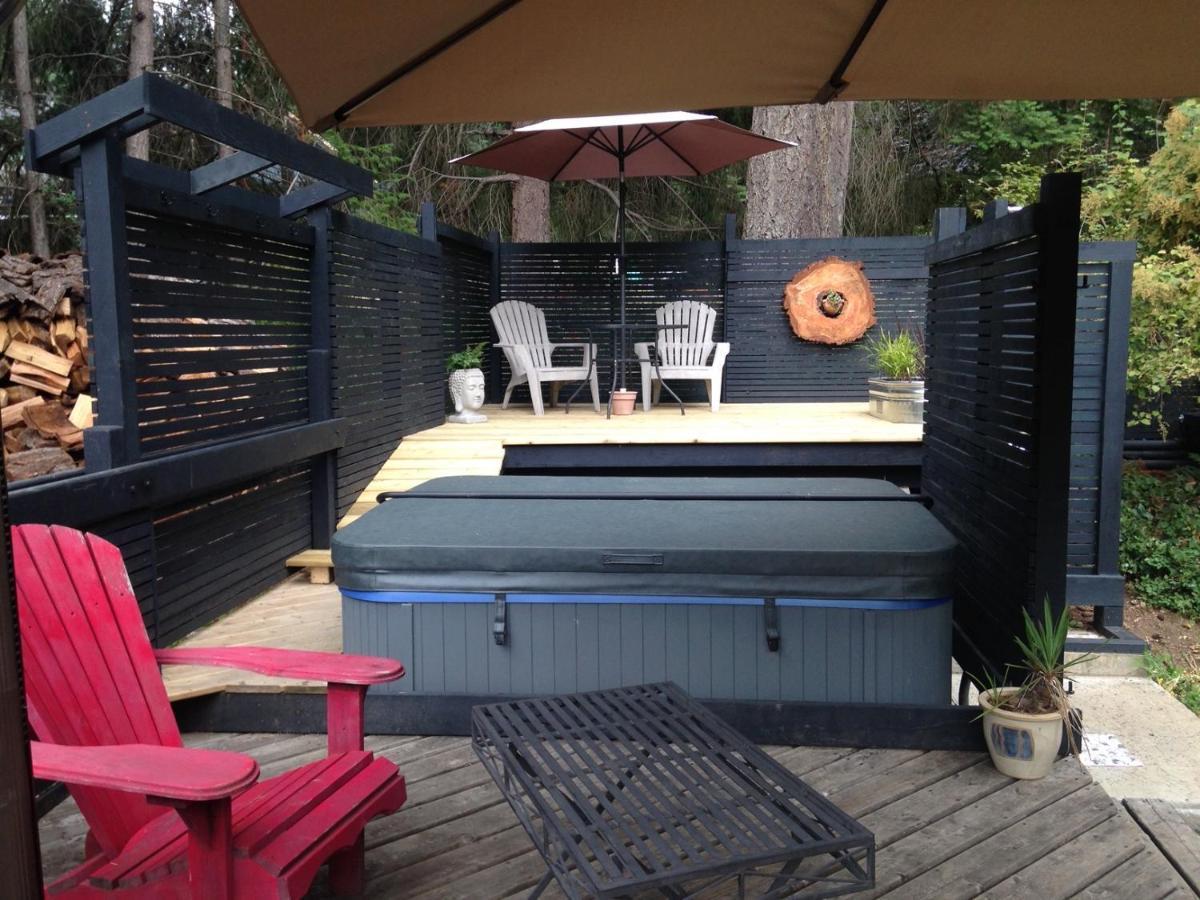 Ganges Salt Spring Carriage House B&B מראה חיצוני תמונה