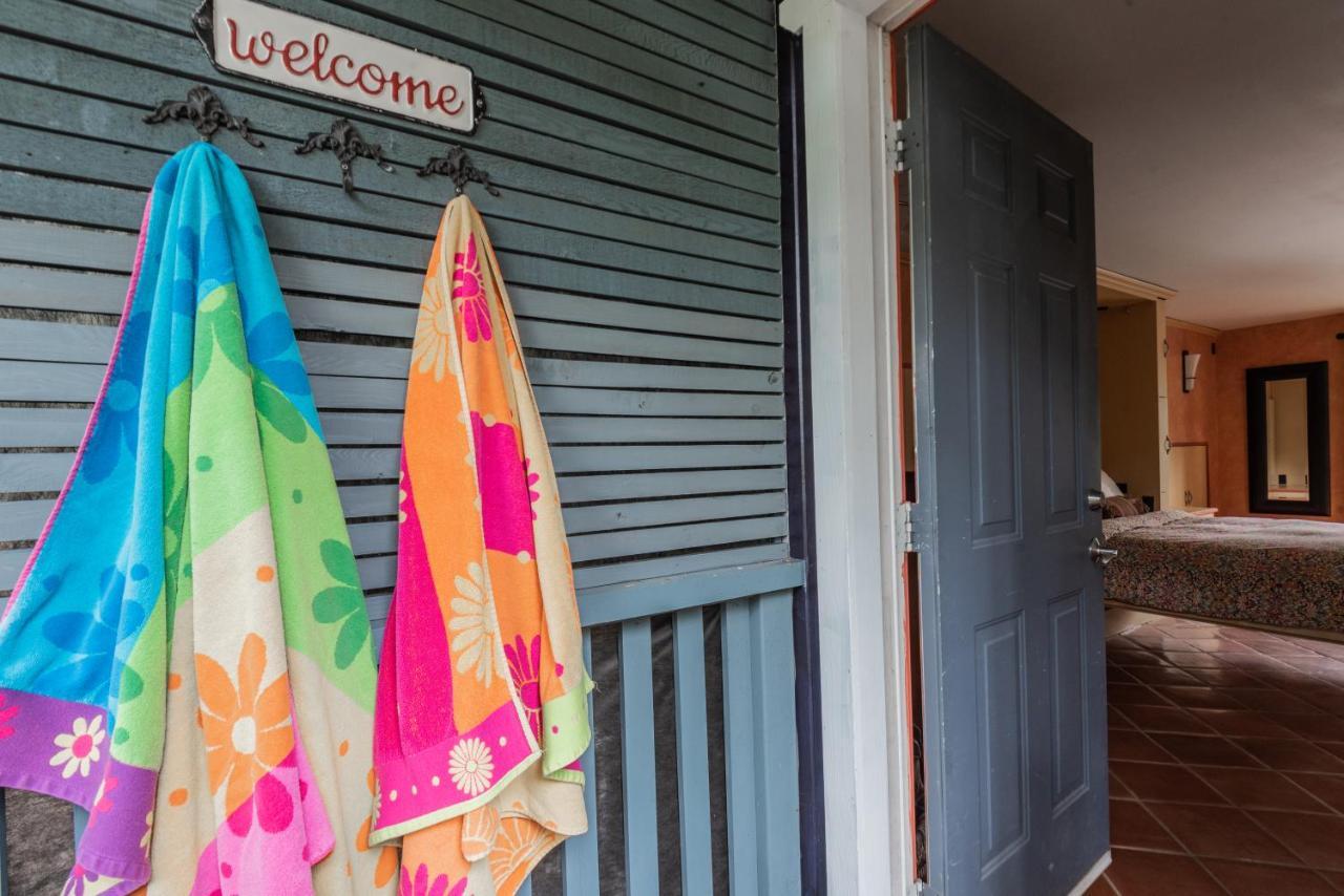 Ganges Salt Spring Carriage House B&B מראה חיצוני תמונה