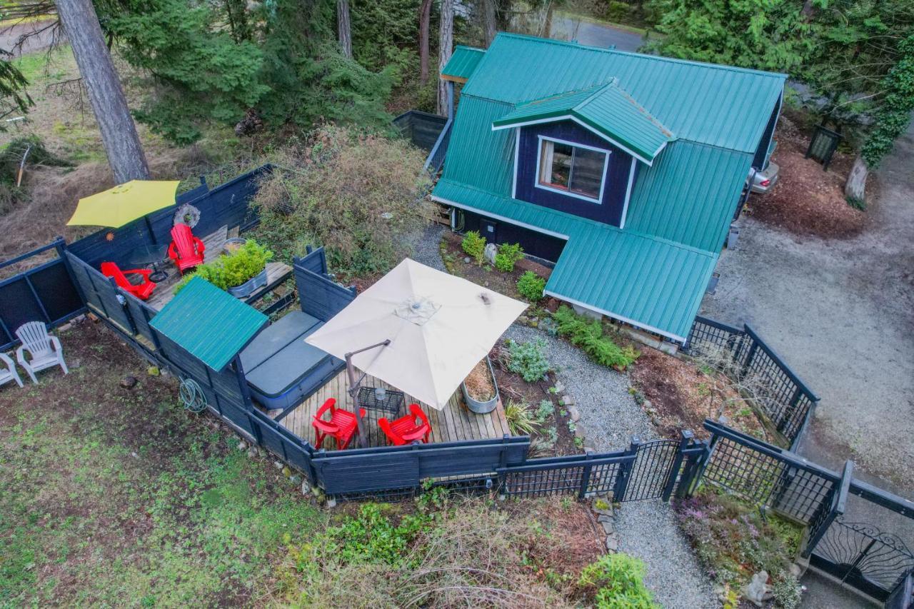 Ganges Salt Spring Carriage House B&B מראה חיצוני תמונה