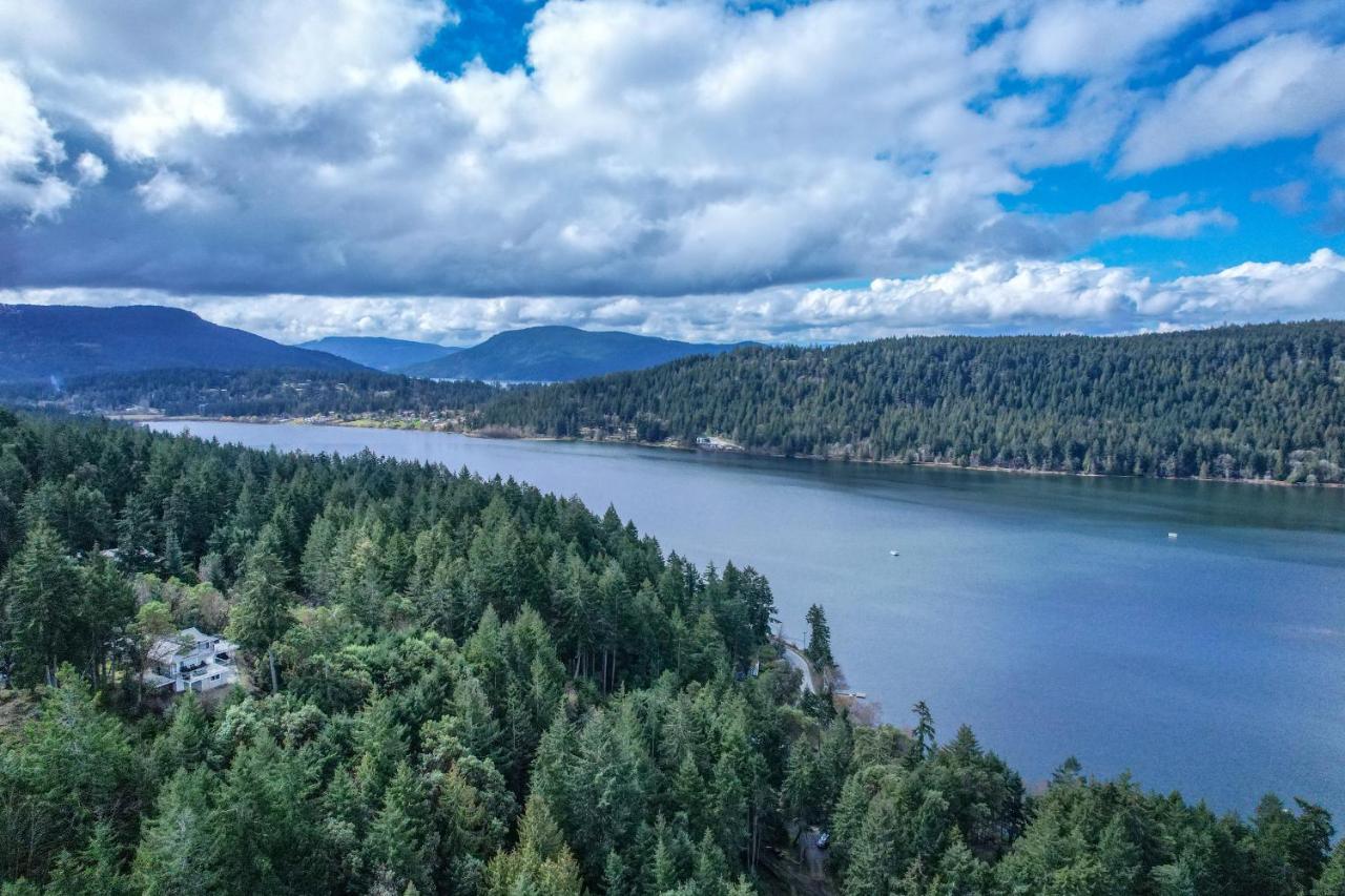 Ganges Salt Spring Carriage House B&B מראה חיצוני תמונה