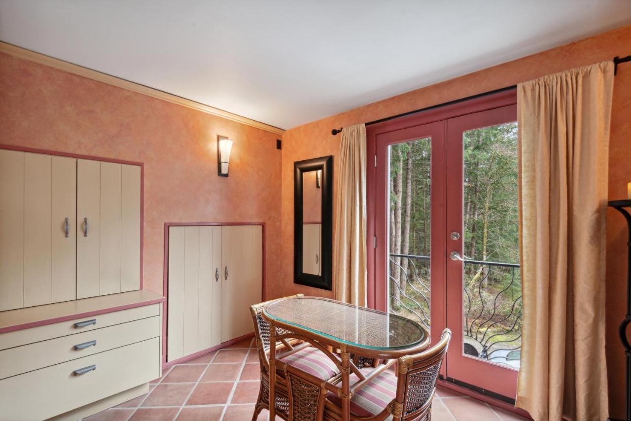 Ganges Salt Spring Carriage House B&B מראה חיצוני תמונה